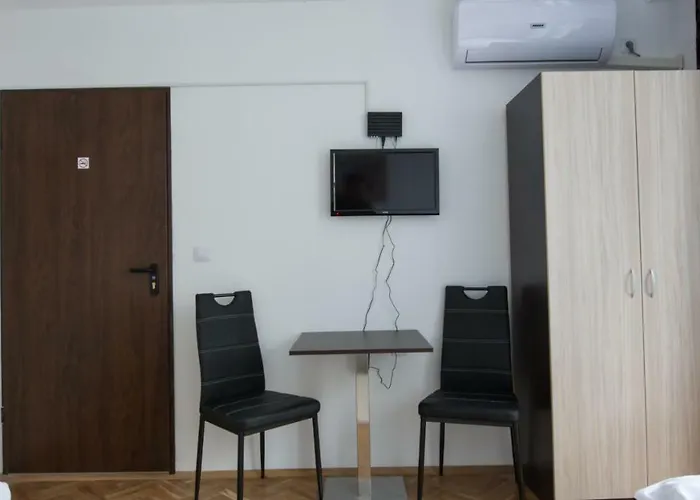 Guest Old Captain Ostello