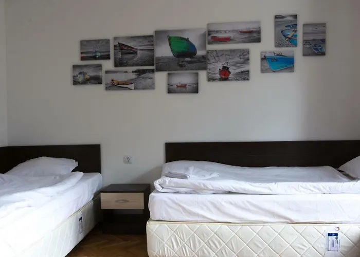 Guest Old Captain Hostel *