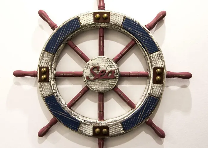 Guest Old Captain * Burgaz