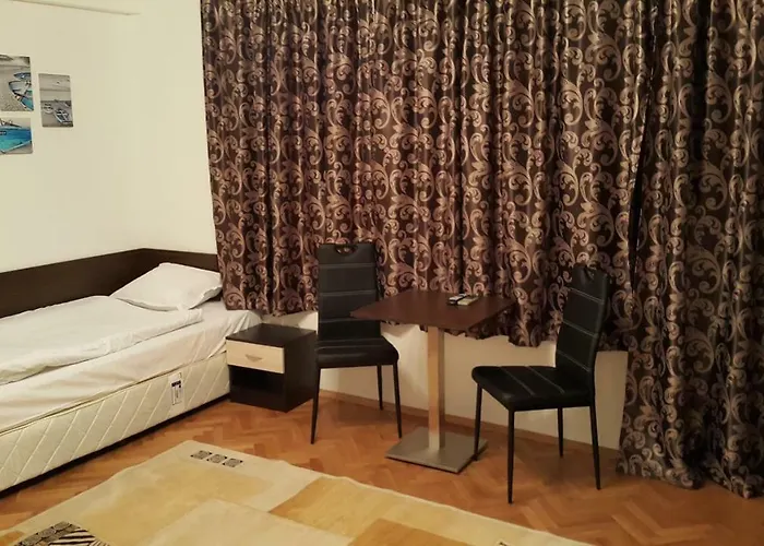 Guest Old Captain * Burgaz